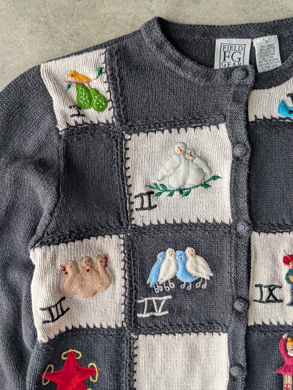 Vintage 12 Days of Christmas Black White Patchwork Cardigan Sweater small - Picture 2 of 7